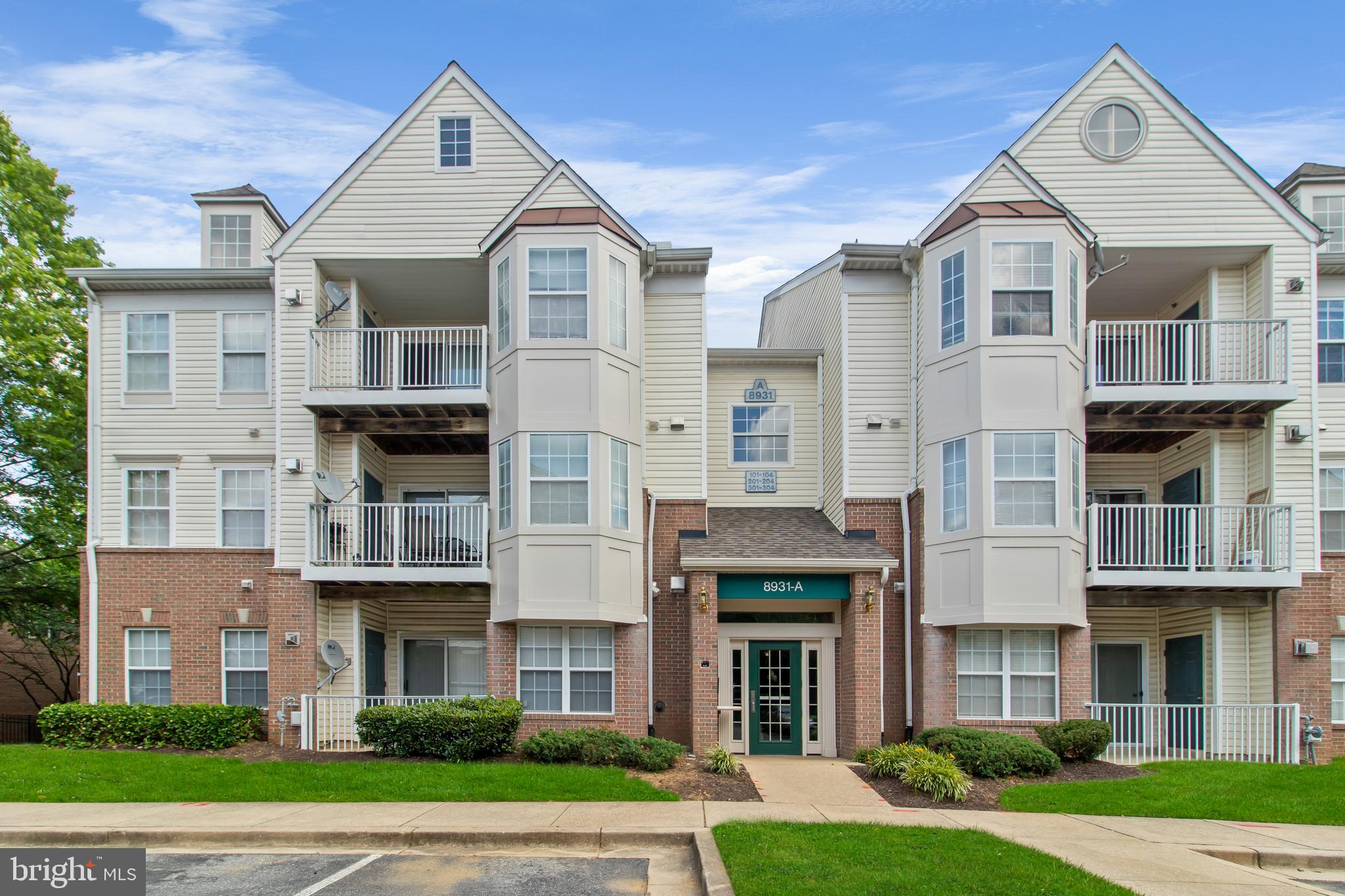 Welcome to 8931 Town Center Cir!