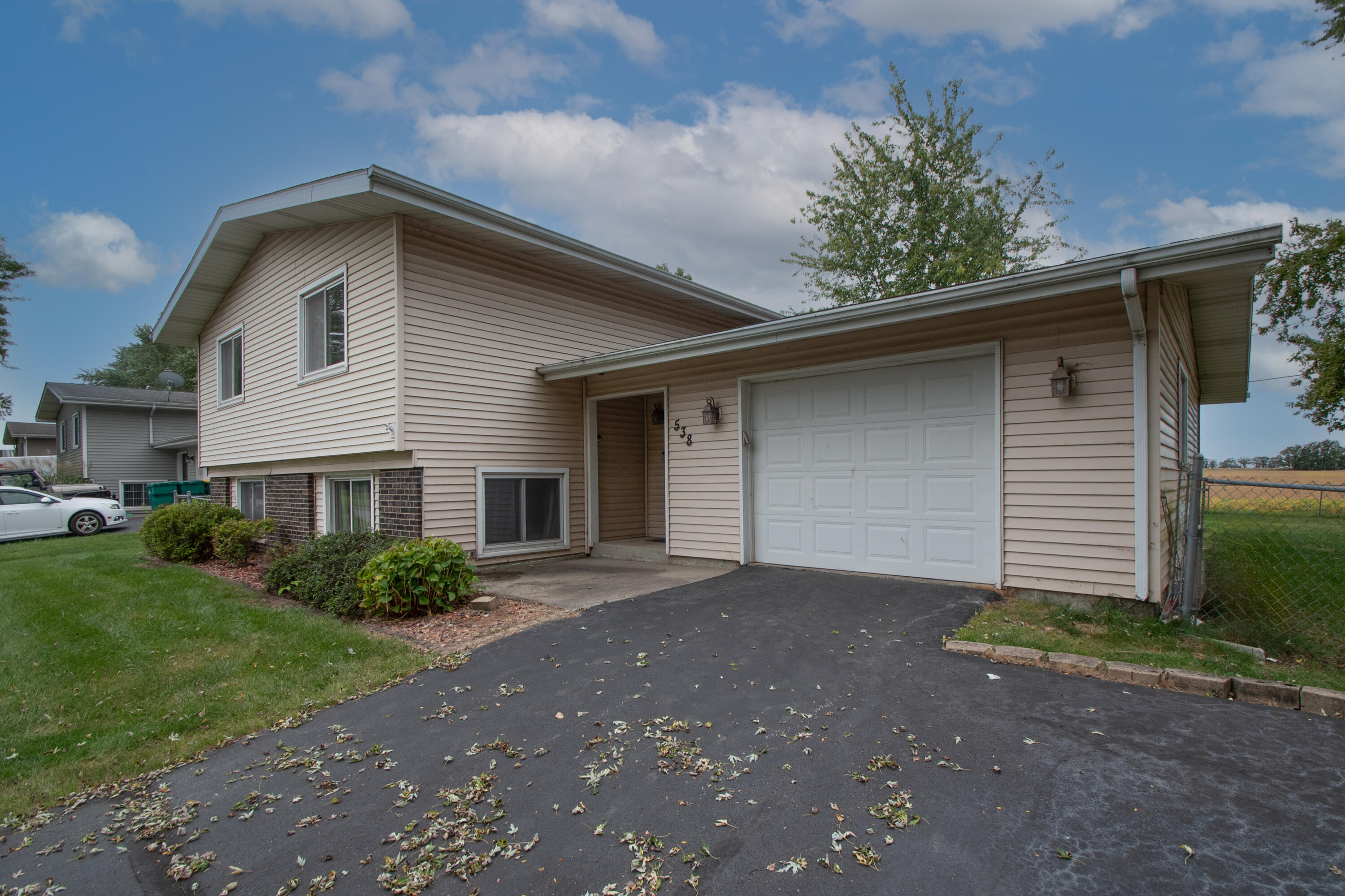 538 Robyn Road Valparaiso, IN 46385 - Photo 7 of 41 3000x1999