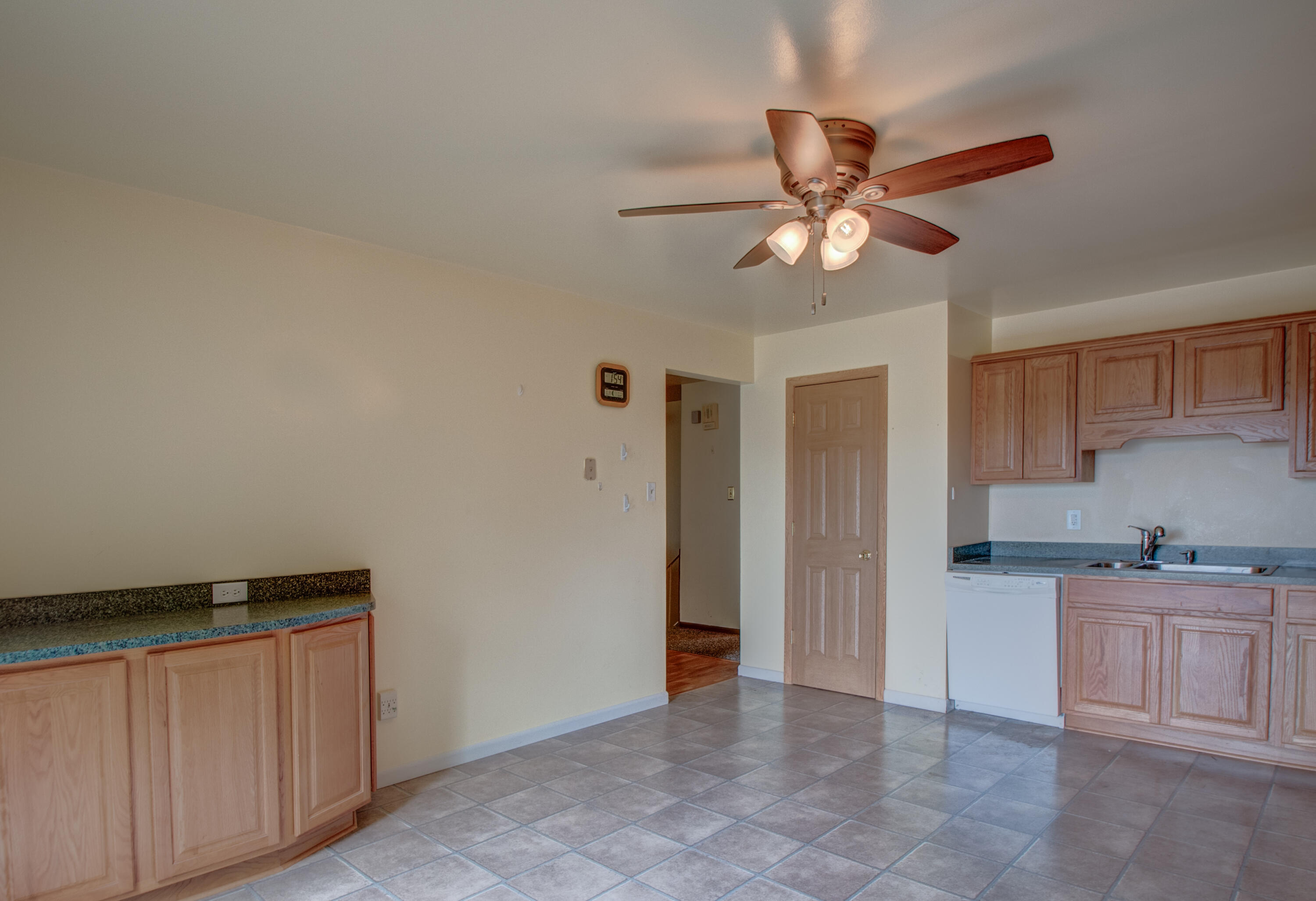 538 Robyn Road Valparaiso, IN 46385 - Photo 10 of 41 3000x2055