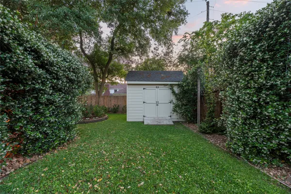 $569,000 | 2933 East Elm Circle, Katy, TX 77493
