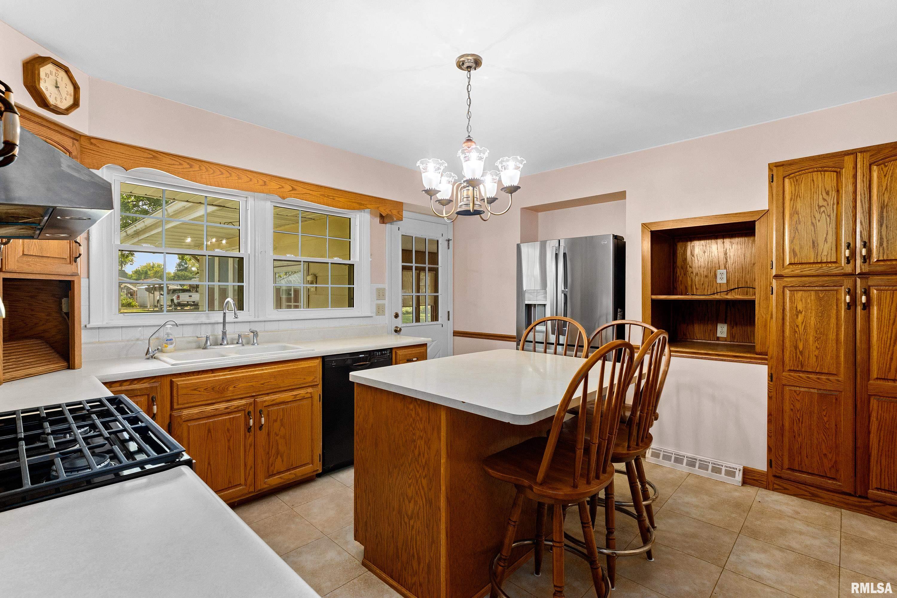 106 Field Grove Road East Peoria, IL 61611 - Photo 6 of 18 Gallery Image 6
