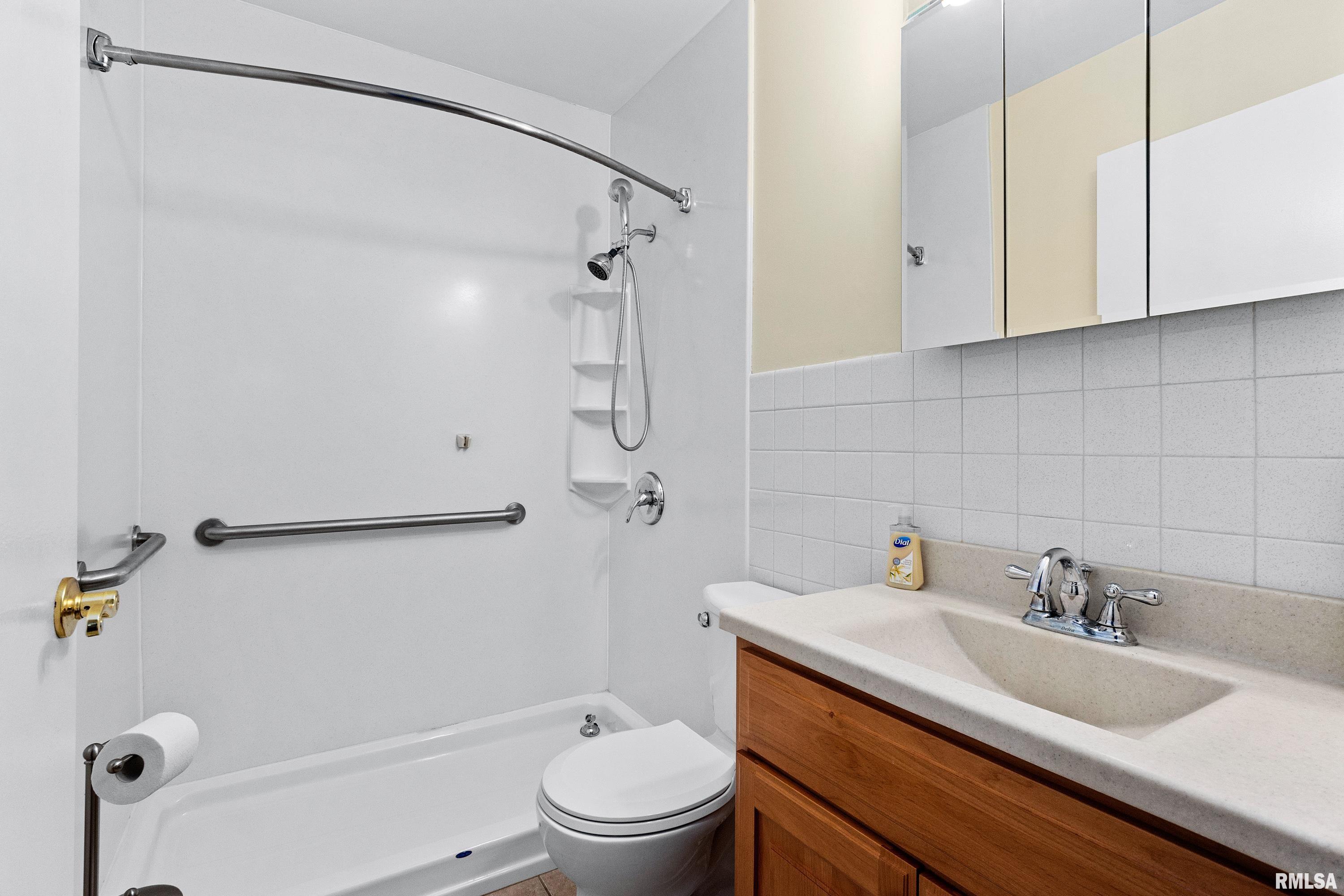 106 Field Grove Road East Peoria, IL 61611 - Photo 10 of 18 Gallery Image 10