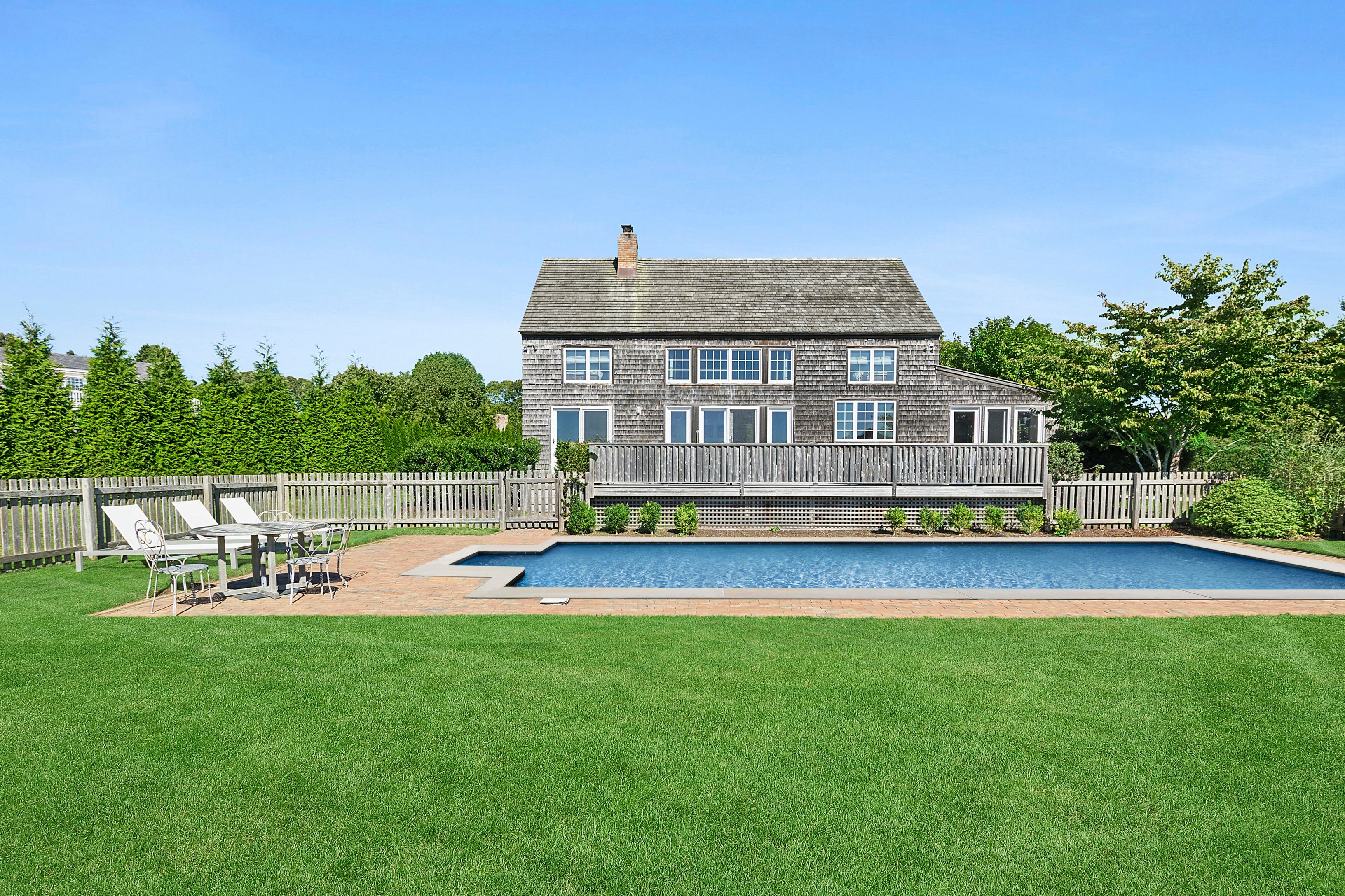 178 Sayres Road Wainscott, NY 11975 - Photo 2 of 38