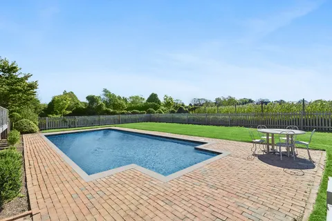 178 Sayres Road, Wainscott, NY 11975