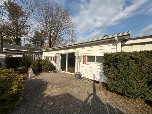 $119,900 | 8705 East James Street, White Cloud, MI 49349