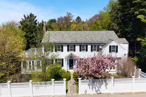 $2,850,000 | 401 Heath Street, Brookline, MA 02467