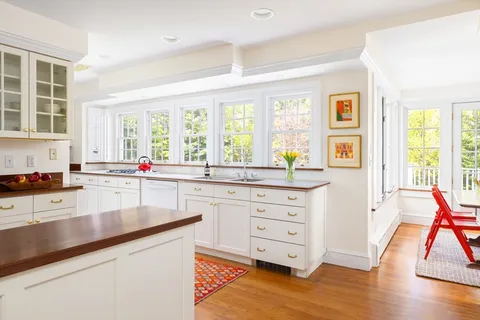 $2,850,000 | 401 Heath Street, Brookline, MA 02467