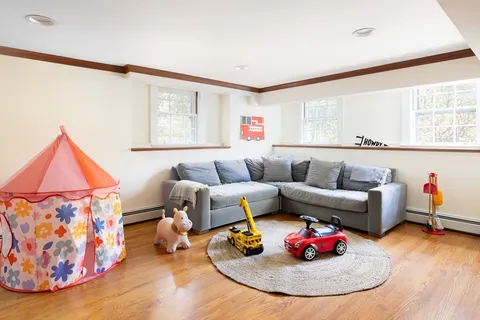 $2,850,000 | 401 Heath Street, Brookline, MA 02467