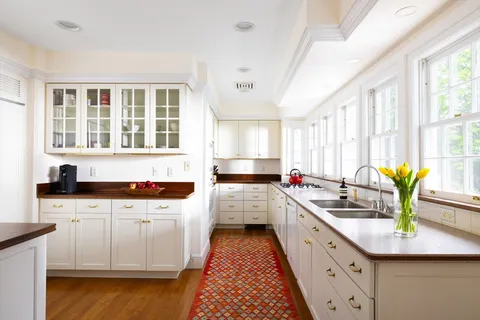 $2,850,000 | 401 Heath Street, Brookline, MA 02467