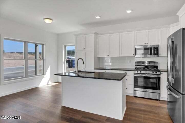 120 Blackhawk Road Gypsum, CO 81637 - Photo 7 of 9 Larkspur Kitchen