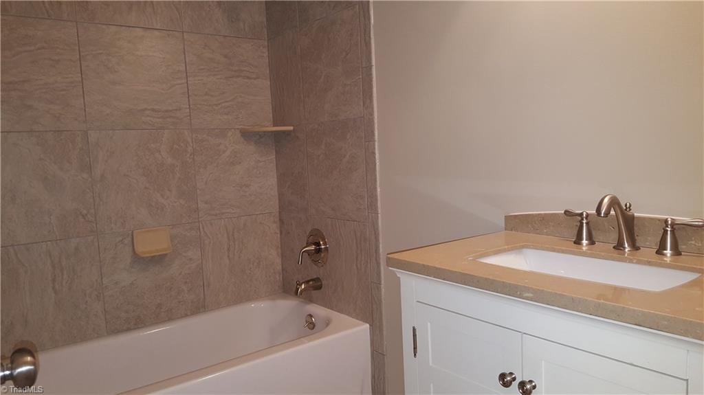 3712 Country Ridge Road Greensboro, NC 27405 - Photo 15 of 21 Gallery Image 15
