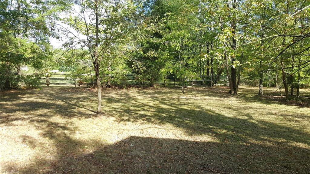 3712 Country Ridge Road Greensboro, NC 27405 - Photo 20 of 21 Gallery Image 20