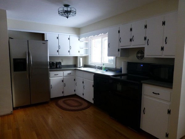 347 Bridge Road Northampton, MA 01062 - Photo 3 of 11