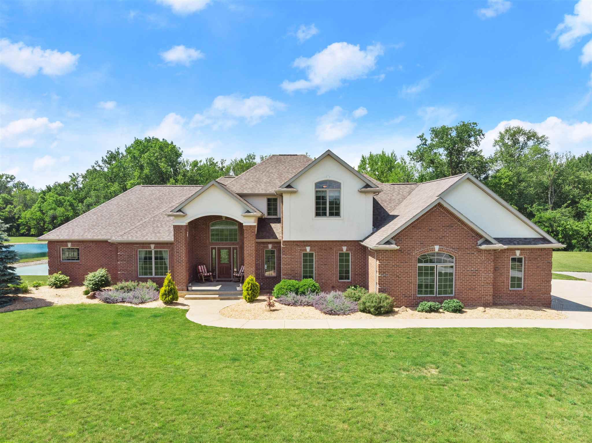 6503 Hollopeter Road Leo, IN 46765 - Photo 1 of 36