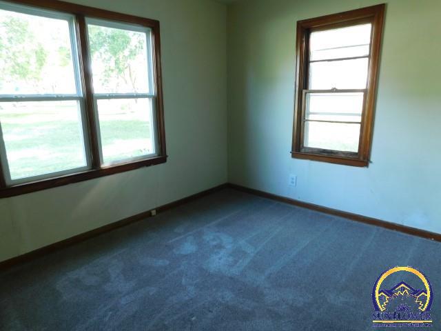 504 2nd Street Whiting, KS 66552 - Photo 5 of 11