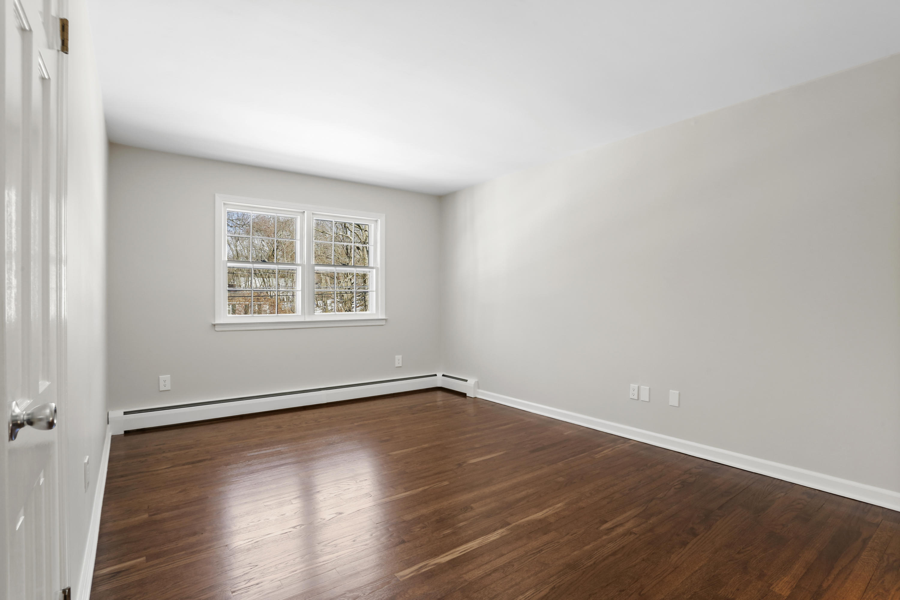 22 Miller Road Darien, CT 06820 - Photo 21 of 33 Upper BR
