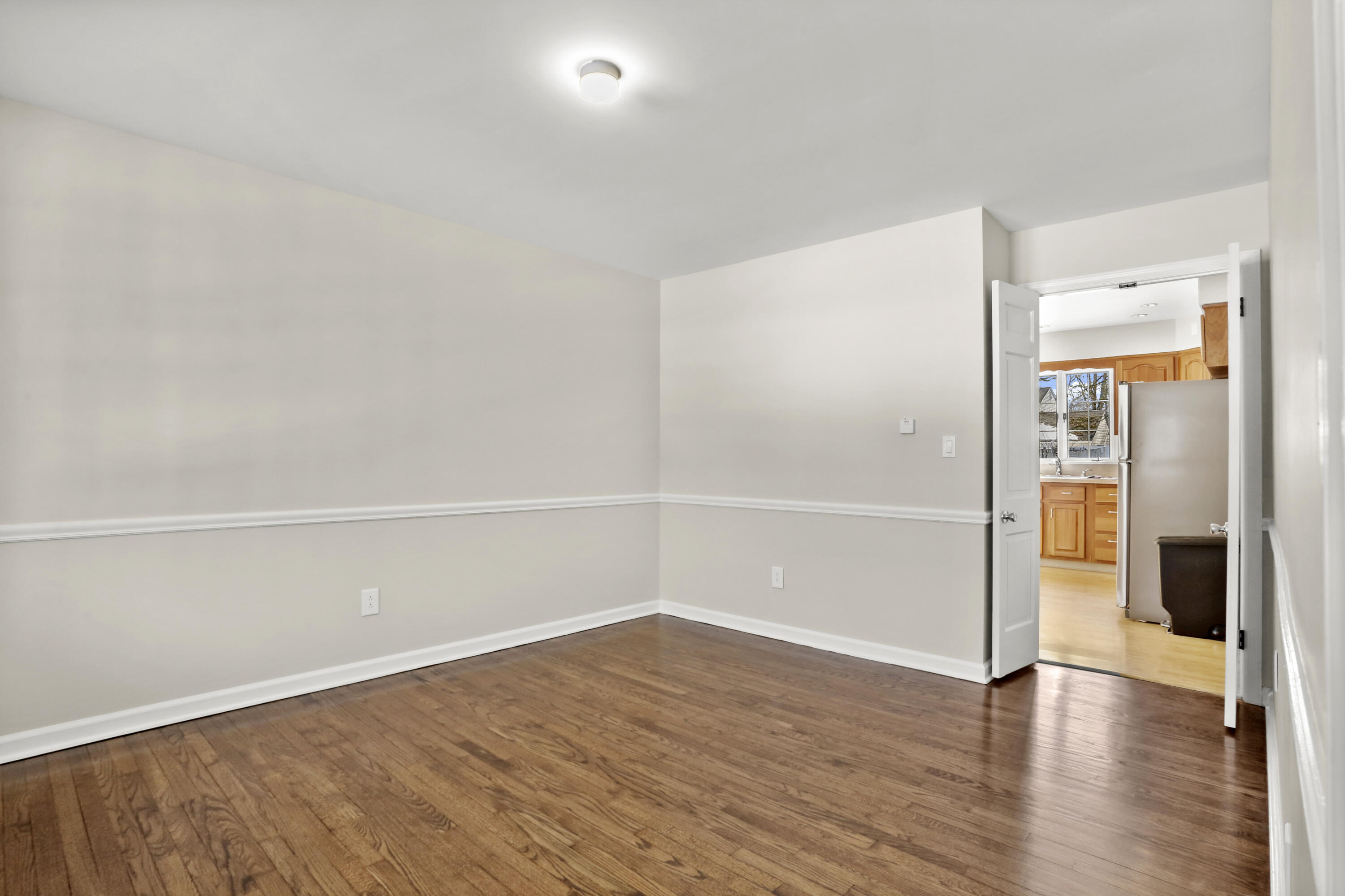 22 Miller Road Darien, CT 06820 - Photo 8 of 33 Formal DR to EIK