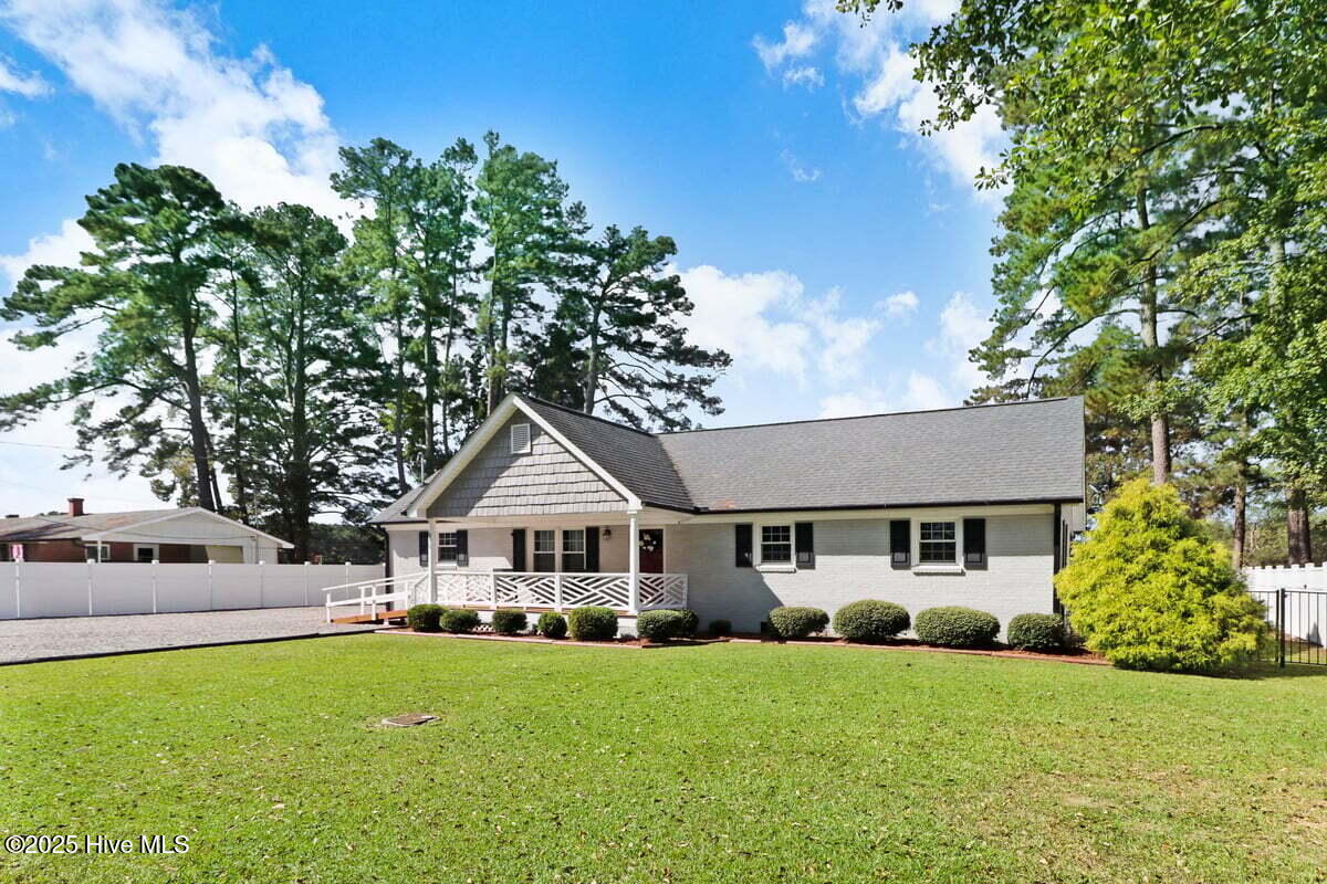 110 Dwight Drive Micro, NC 27576 - Photo 2 of 39 110 Dwight Dr-2