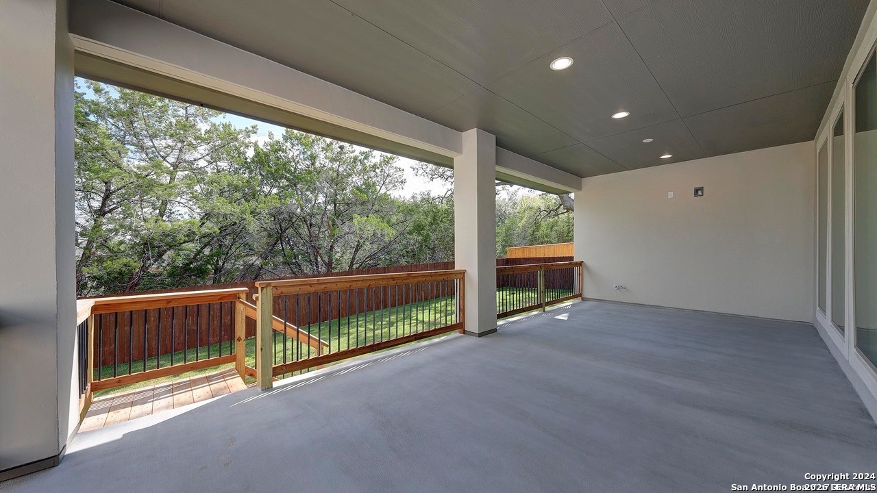 28510 Inverness Pass Boerne, TX 78006 - Photo 11 of 14