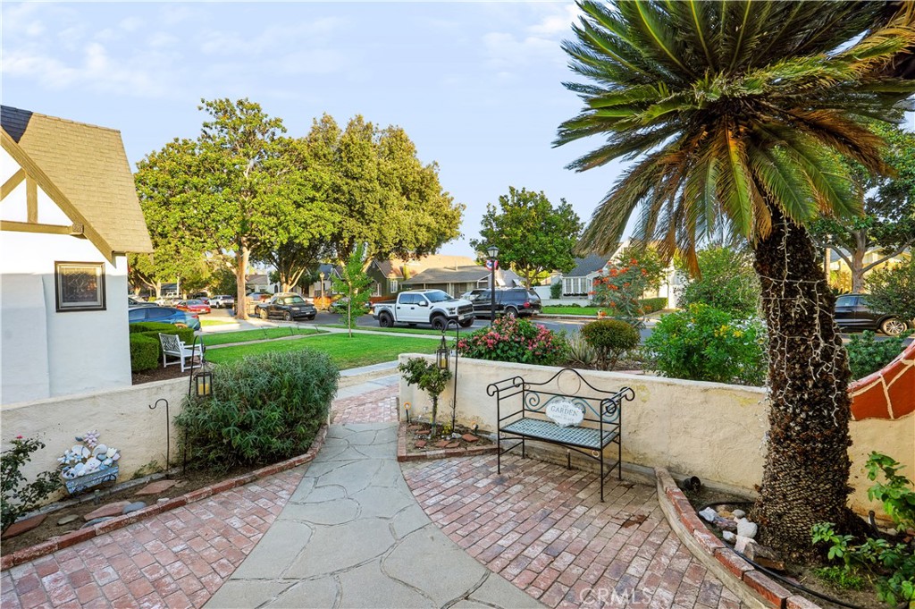 4653 Beatty Drive Riverside, CA 92506 - Photo 5 of 50
