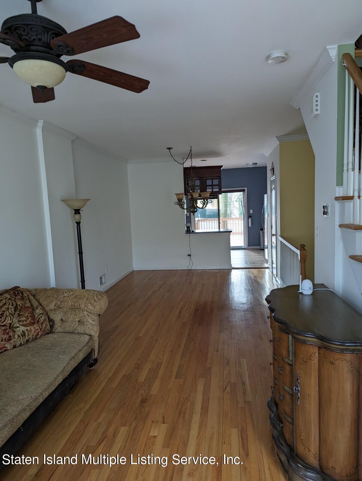 83 Gwenn Loop Staten Island, NY 10314 - Photo 3 of 26 PXL_20230408_215146649