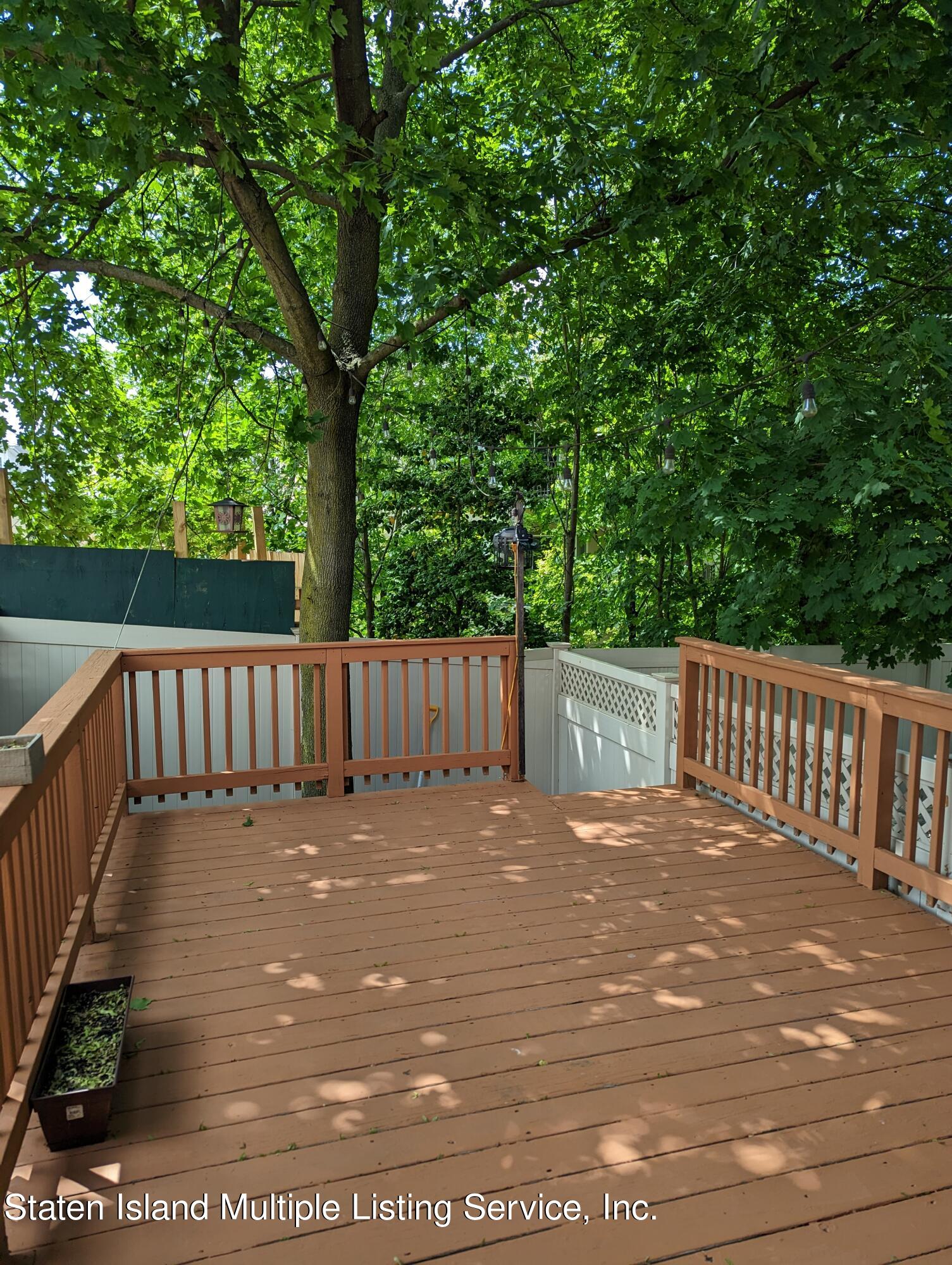 83 Gwenn Loop Staten Island, NY 10314 - Photo 10 of 26 PXL_20230521_183035715