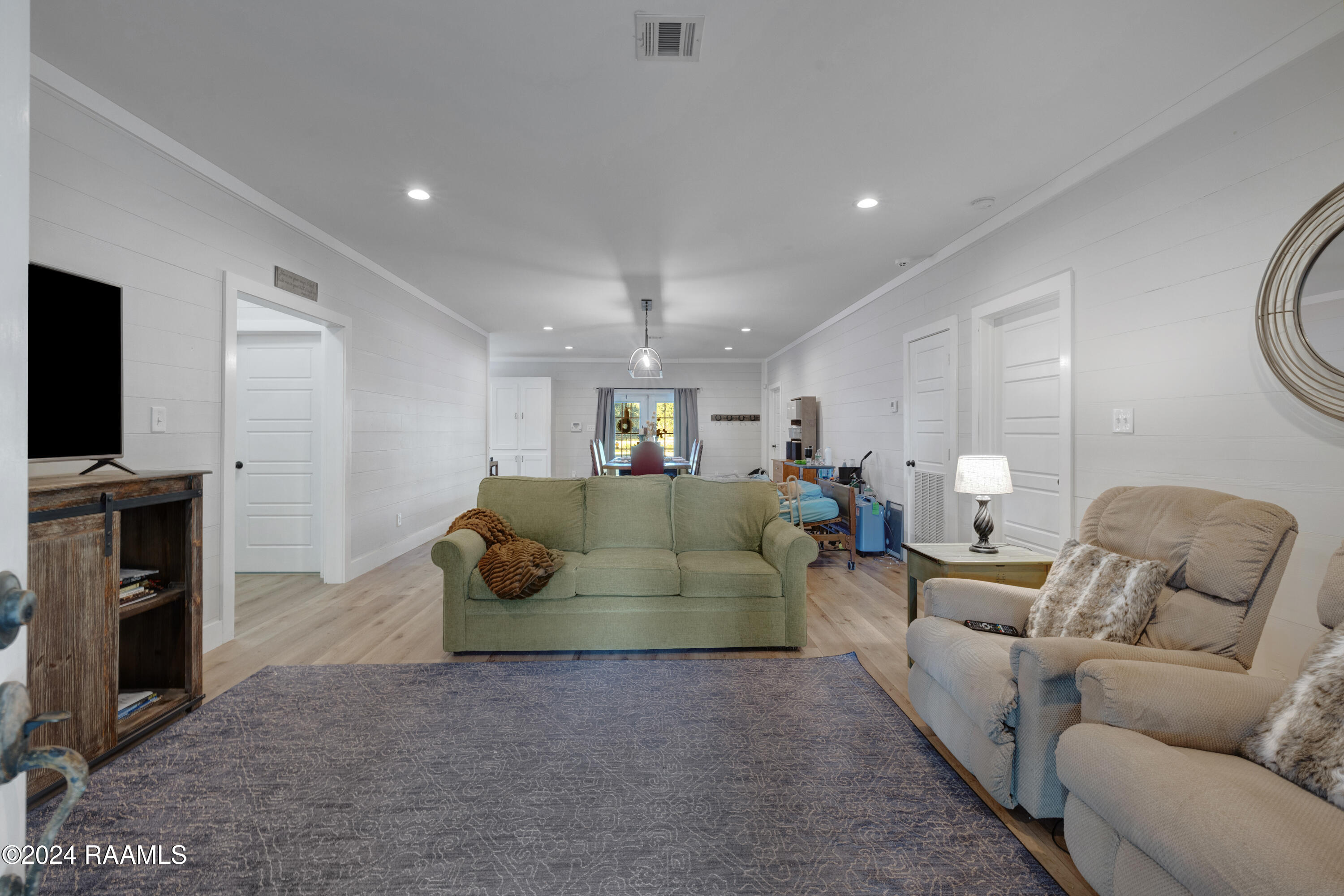 2300 South Fieldspan Road Duson, LA 70529 - Photo 19 of 42 2300 S Fieldspan-Living room open floor