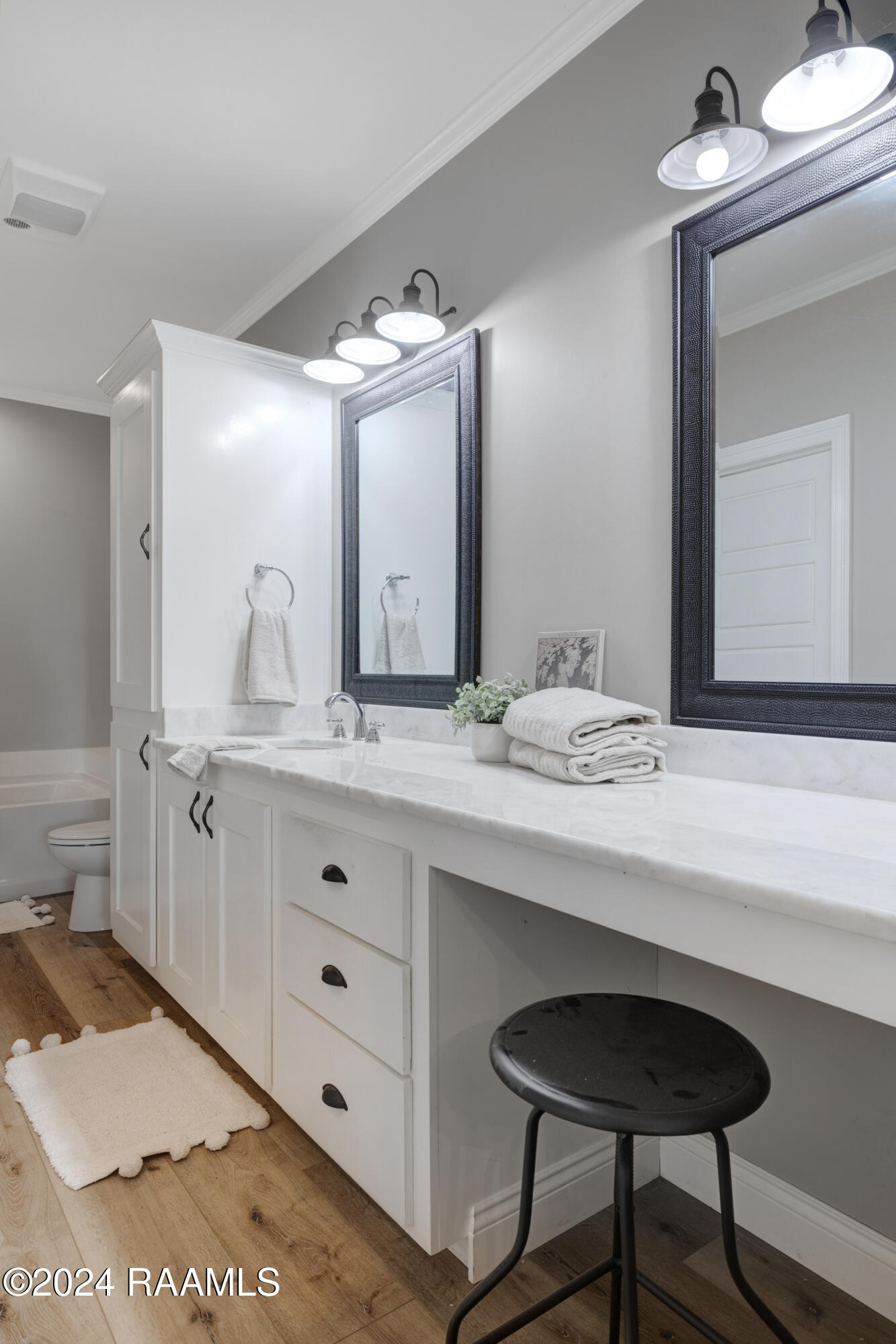 2300 South Fieldspan Road Duson, LA 70529 - Photo 25 of 42 2300 S Fieldspan-Main vanity space