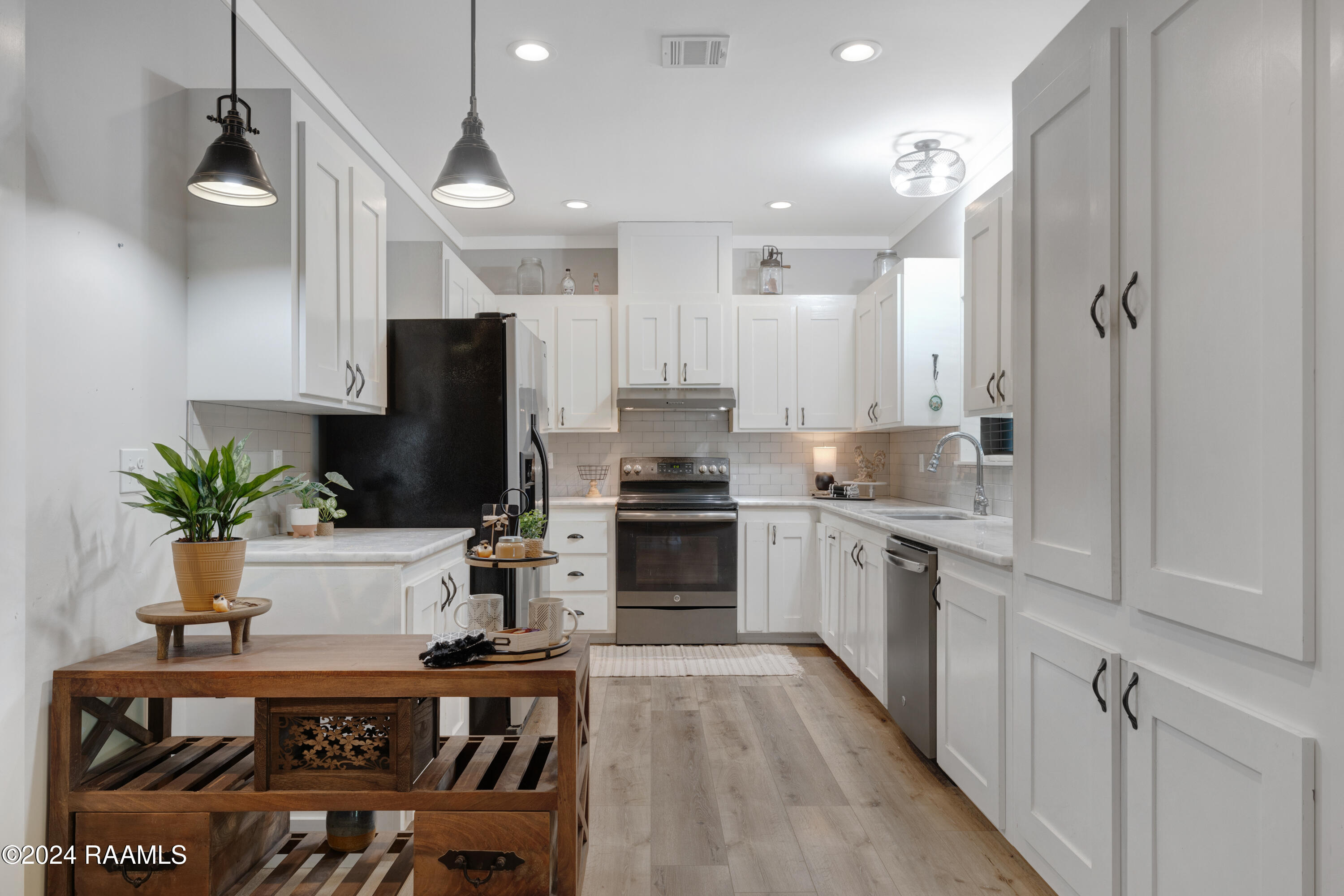 2300 South Fieldspan Road Duson, LA 70529 - Photo 10 of 42 2300 S Fieldspan-kitchen