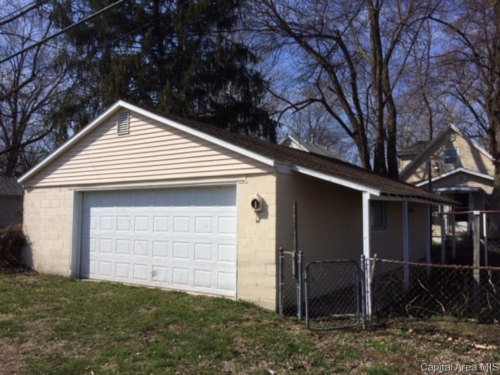 240 North English Avenue Springfield, IL 62702 - Photo 13 of 15 Gallery Image 13