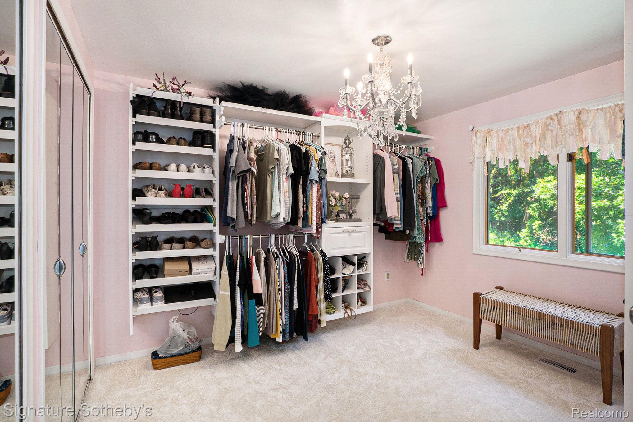 460 Woodstone Road Waterford, MI 48327 - Photo 16 of 27 Gallery Image 16