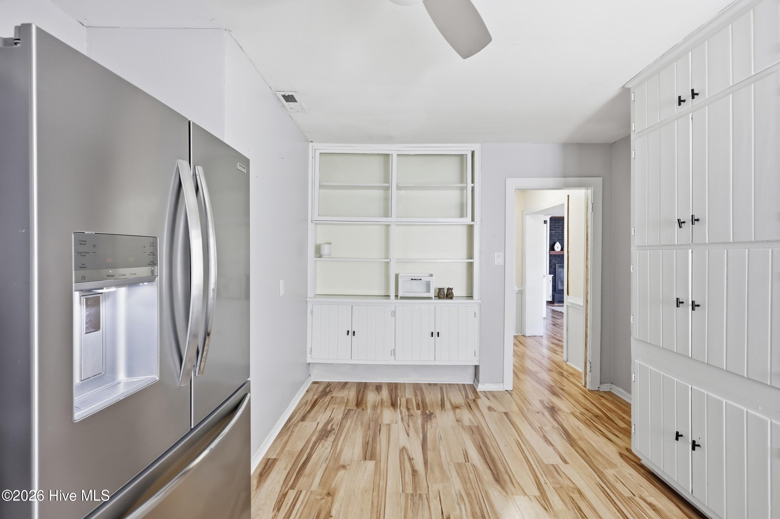 502 South Edenton Rd Street Hertford, NC 27944 - Photo 12 of 38 All the nooks and crannies are adorable