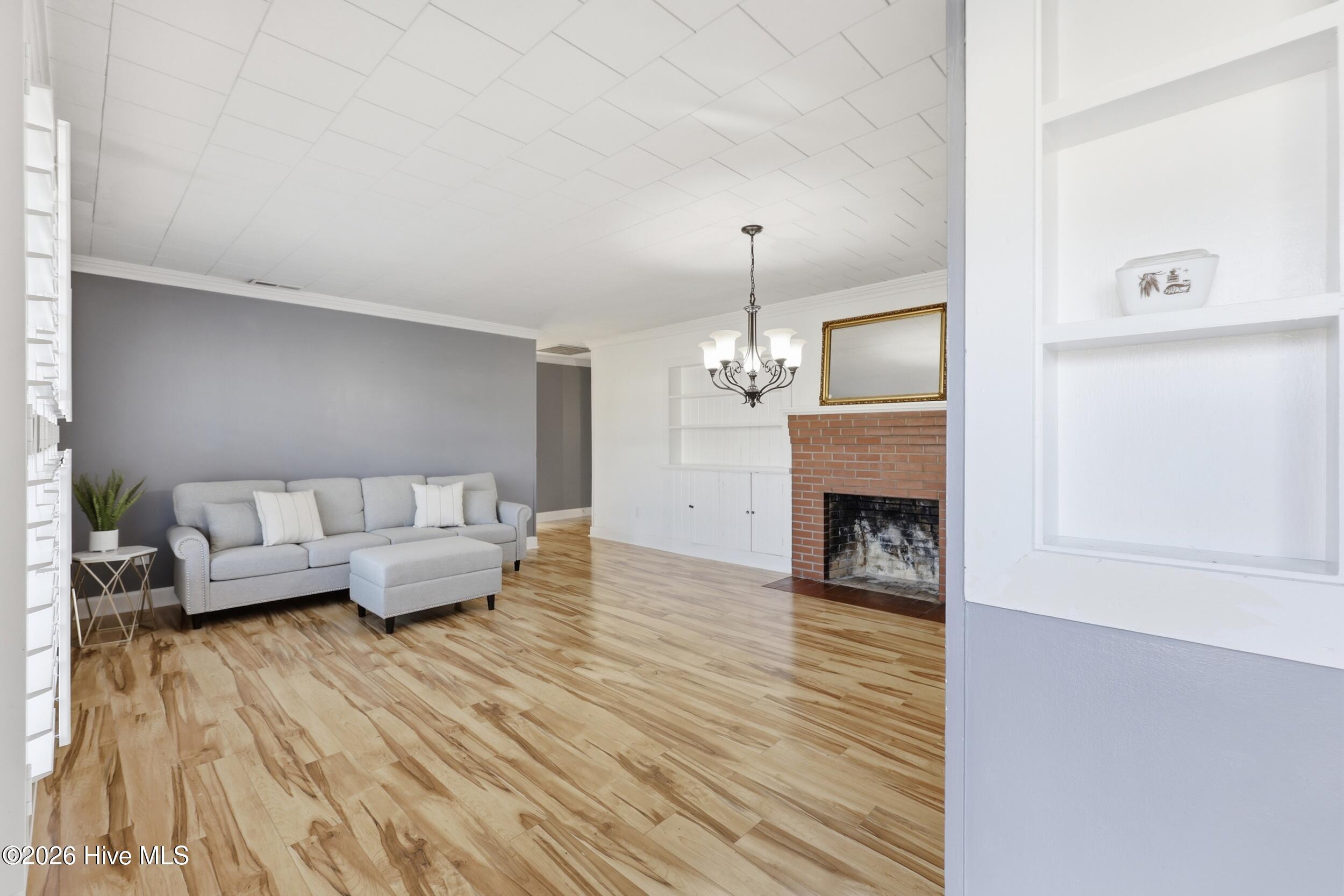 502 South Edenton Rd Street Hertford, NC 27944 - Photo 4 of 38 Living Room