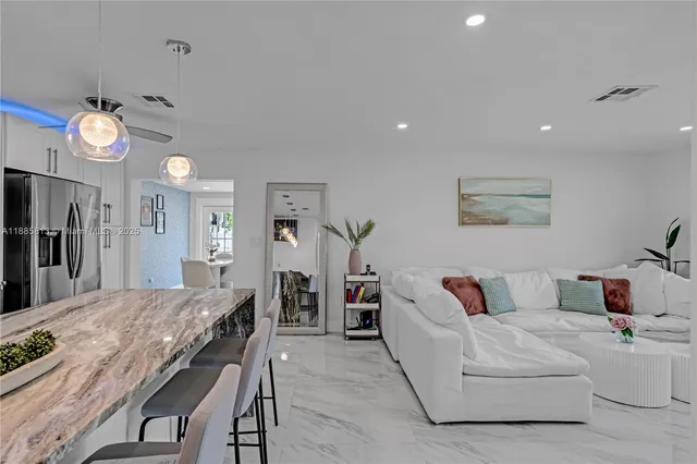 $669,000 | 1730 Northeast 9th Avenue, Fort Lauderdale, FL 33305