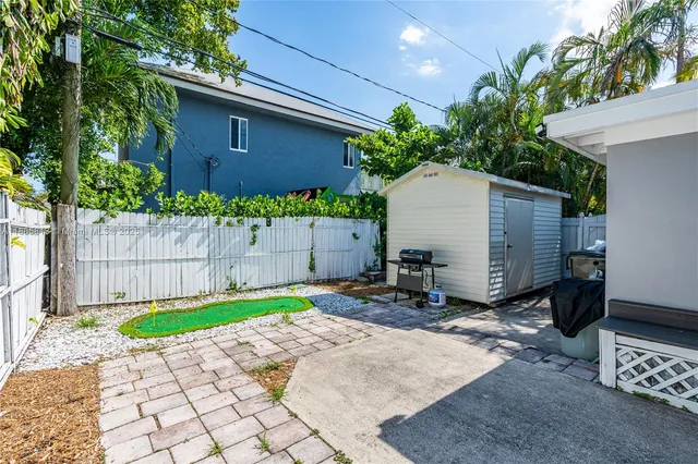 $669,000 | 1730 Northeast 9th Avenue, Fort Lauderdale, FL 33305