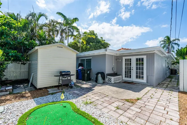 $669,000 | 1730 Northeast 9th Avenue, Fort Lauderdale, FL 33305