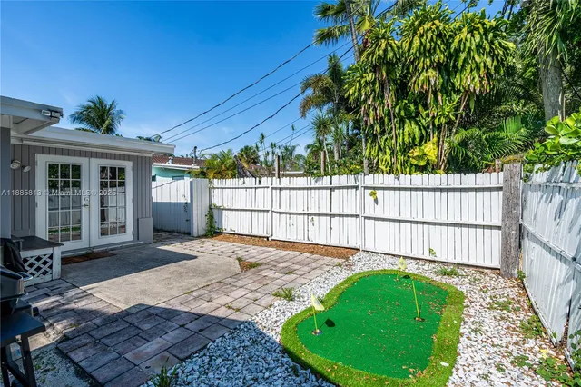 $669,000 | 1730 Northeast 9th Avenue, Fort Lauderdale, FL 33305
