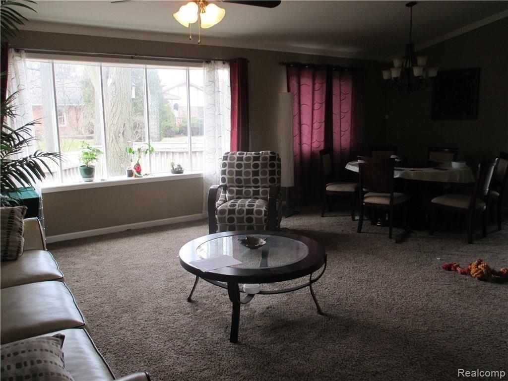 623 Snowmass Drive Rochester, MI 48309 - Photo 6 of 38 IMG_1831.JPG