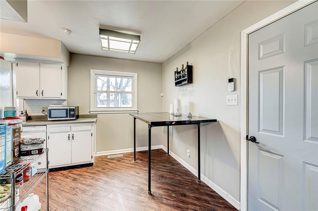 625 Howard Road Greenwood, IN 46142 - Photo 7 of 22 Gallery Image 7