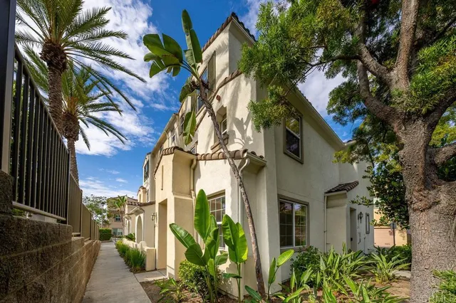 $689,000 | 1279 Fools Gold Way, Unit 2, Chula Vista, CA 91913