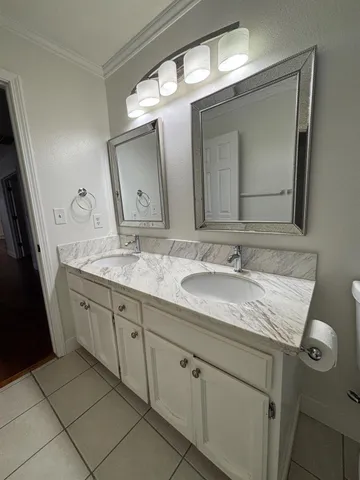 $2,500 | 4249 West Capitola Avenue, Fresno, CA 93722