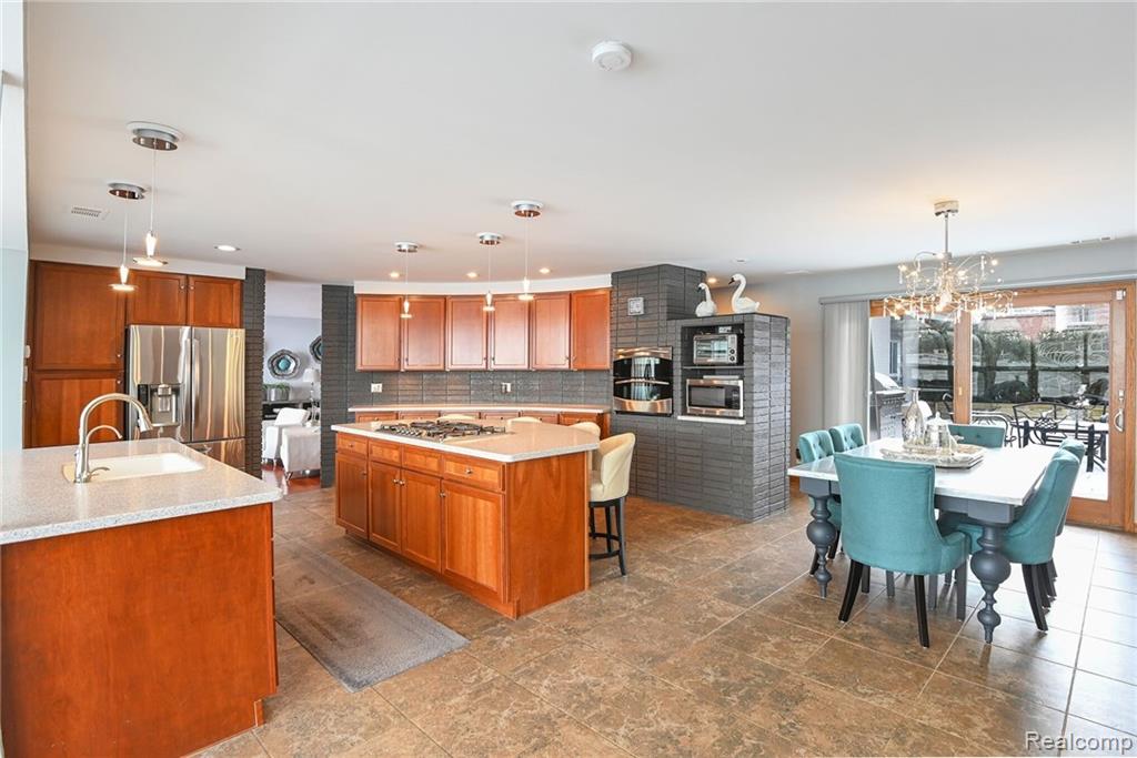 3 Lighthouse Fenton, MI 48430 - Photo 4 of 28