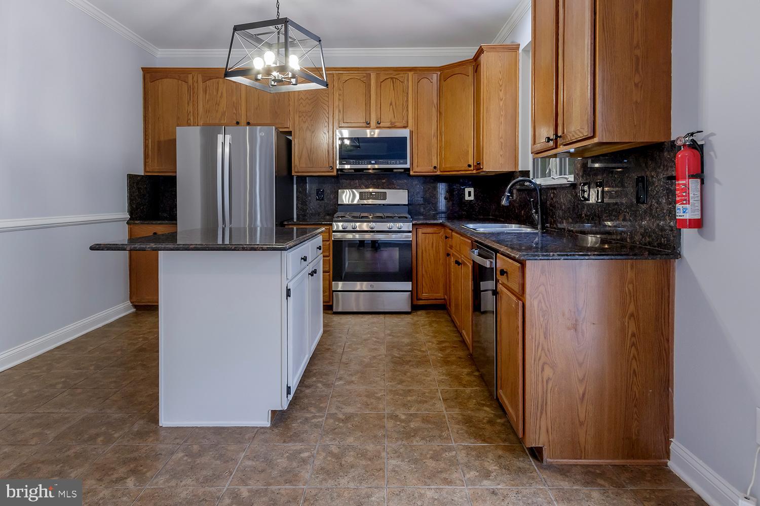 27 Conifer Way Sicklerville, NJ 08081 - Photo 15 of 31