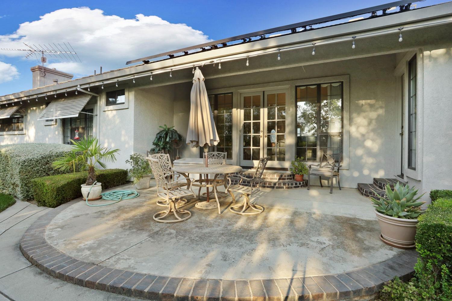 11791 Alpine Road Lodi, CA 95240 - Photo 60 of 74 a view of a house with sitting area