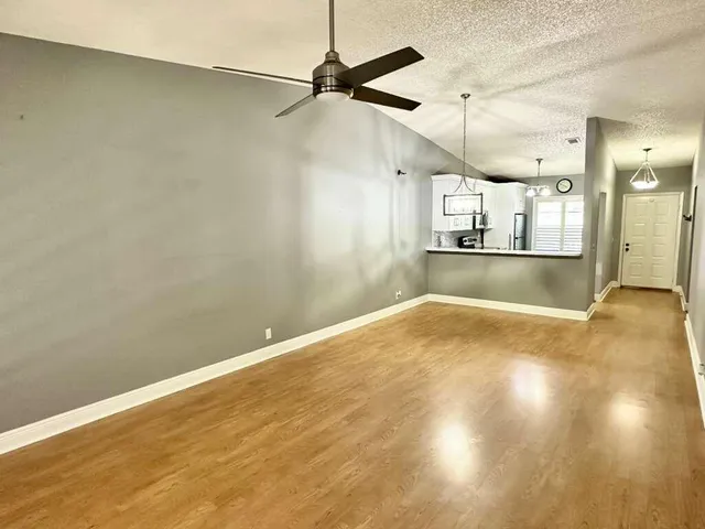 $2,450 | 2101 Sabal Ridge Court, Unit G, Palm Beach Gardens, FL 33418