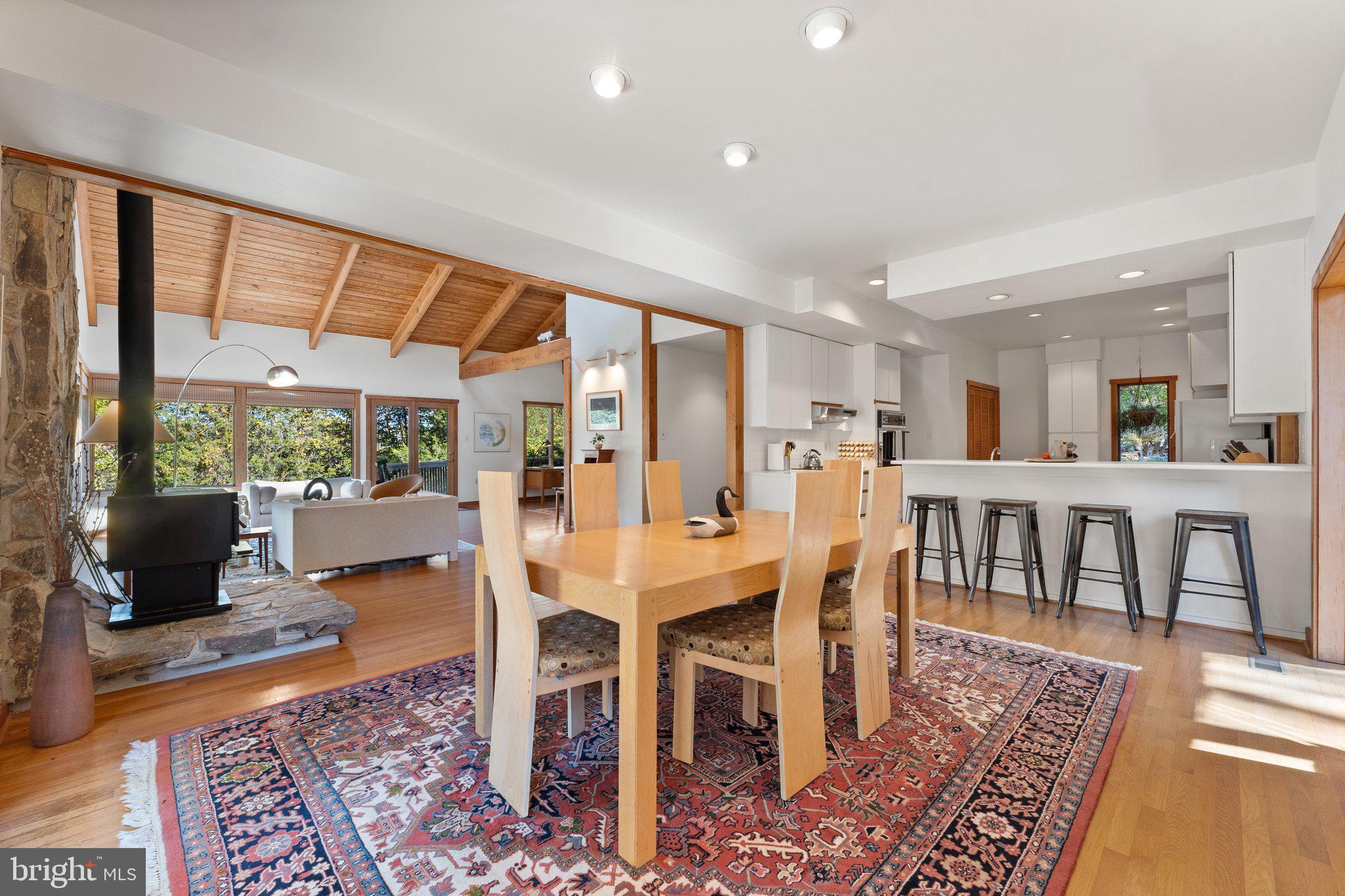 18163 Canby Road Leesburg, VA 20175 - Photo 14 of 69 Dining room