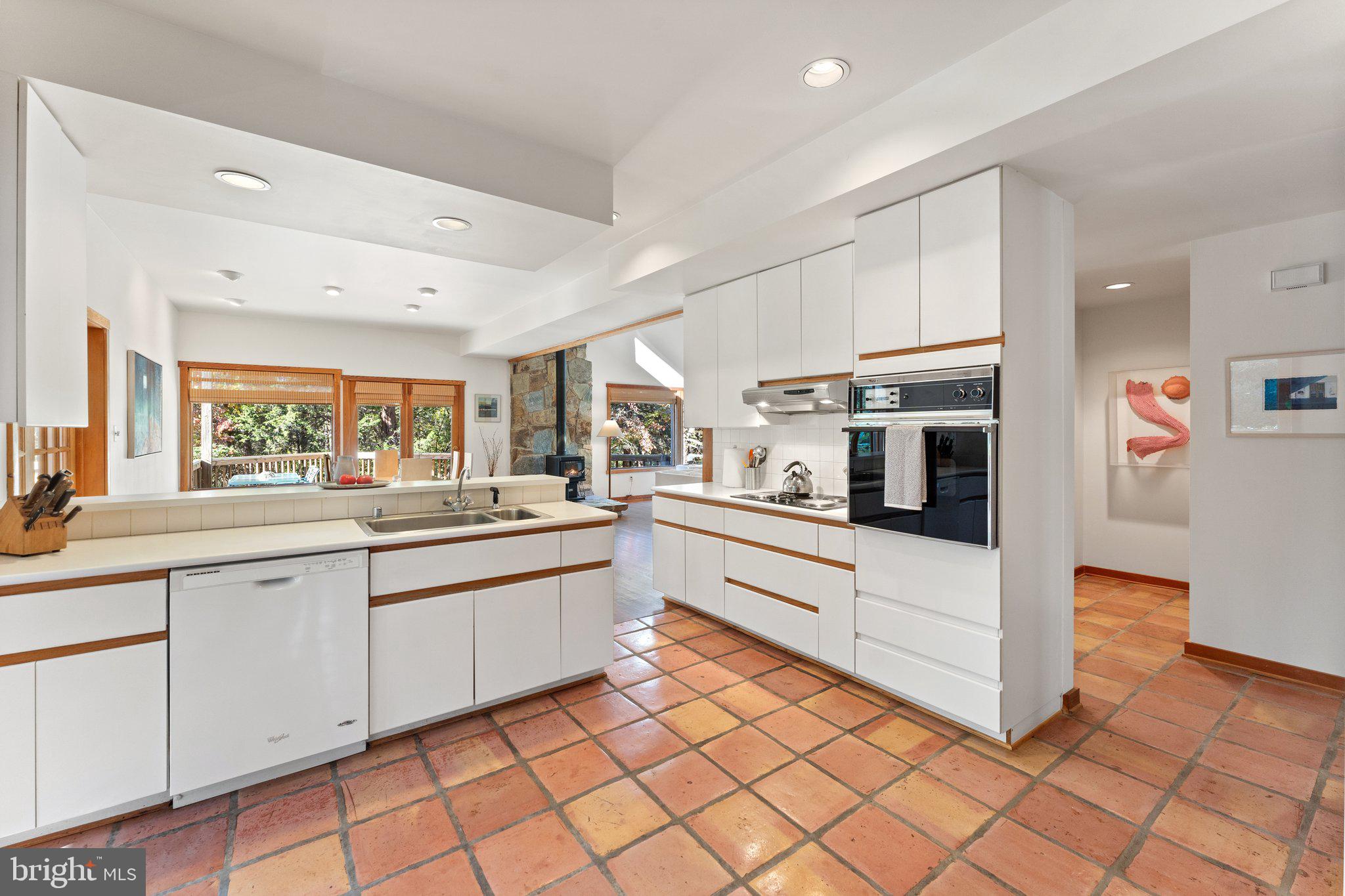 18163 Canby Road Leesburg, VA 20175 - Photo 24 of 69 Kitchen