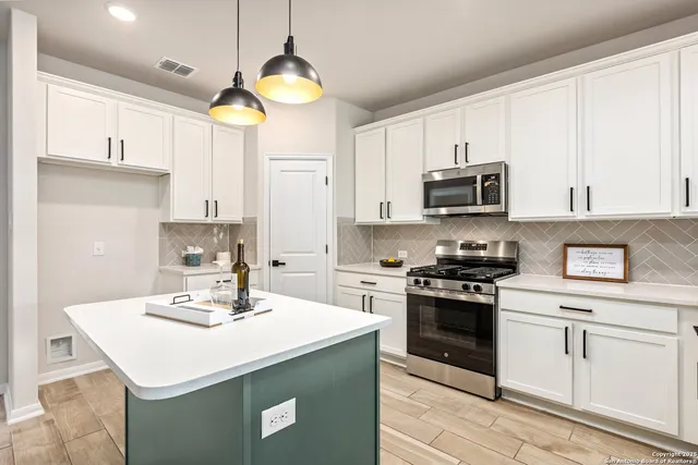 $398,888 | 1707 Lawnside Road, San Antonio, TX 78245