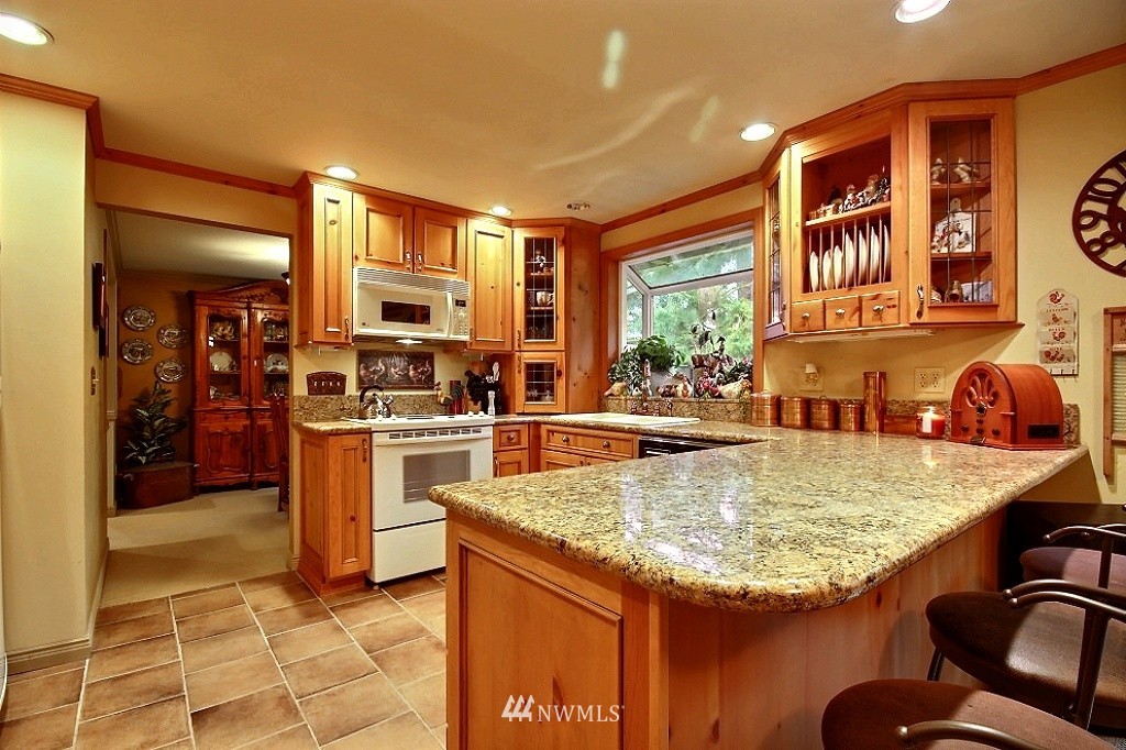 4401 Northeast 17th Street Renton, WA 98059 - Photo 2 of 25