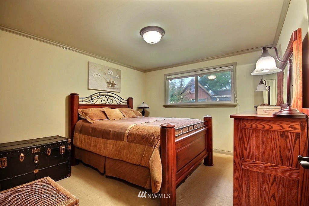 4401 Northeast 17th Street Renton, WA 98059 - Photo 12 of 25